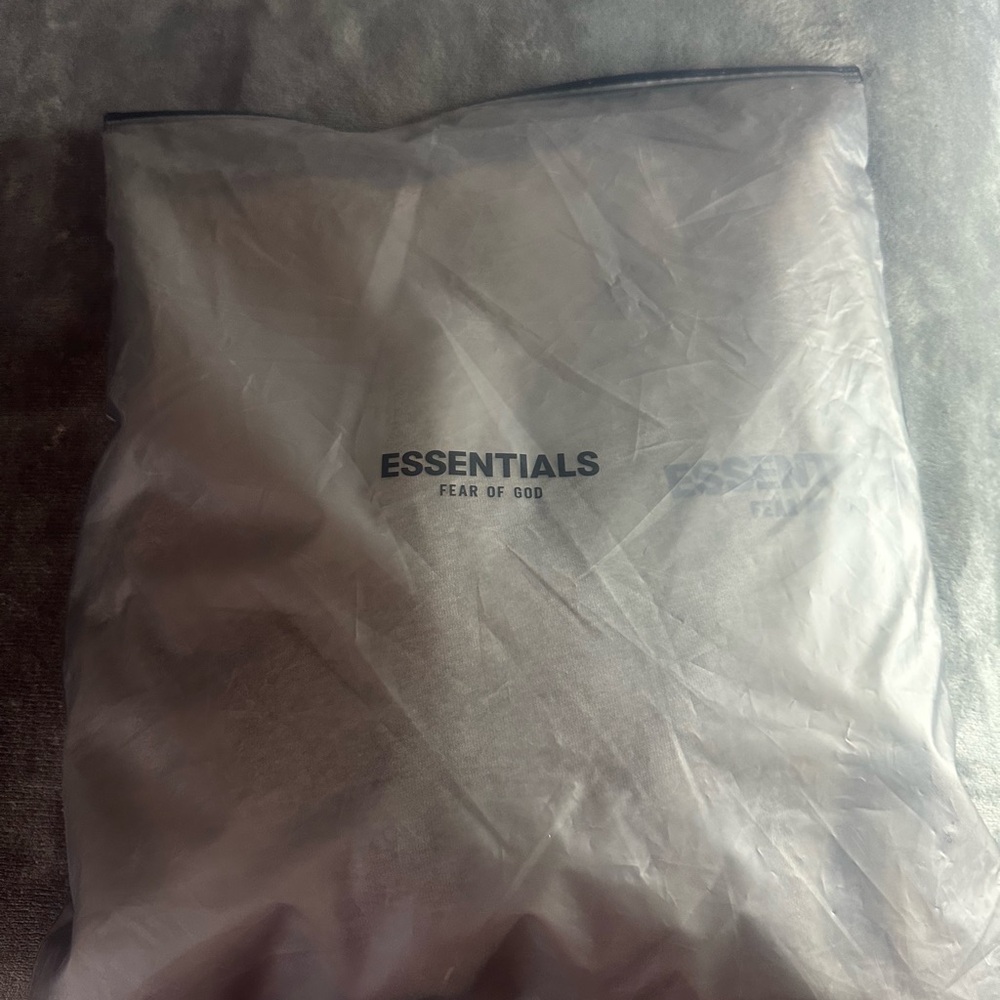 Essentials - Picture 3 of 4